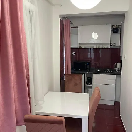 Adam Apartman Hajduszoboszlo Exterior photo