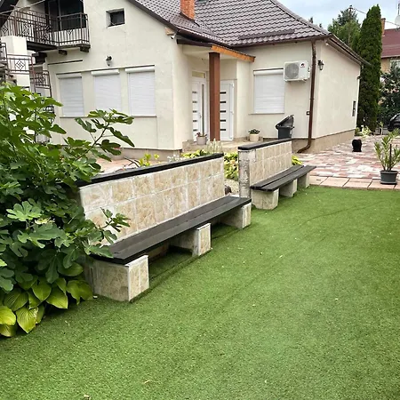 Adam Apartman Hajduszoboszlo Exterior photo
