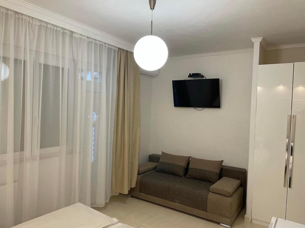 Adam Apartment *