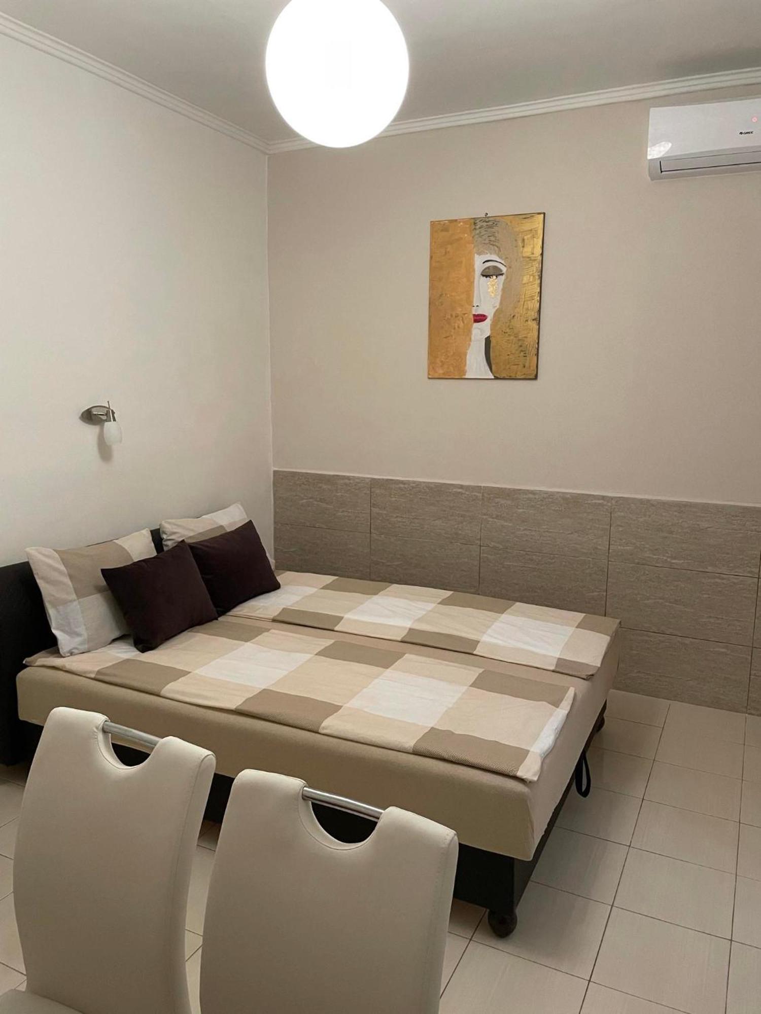 Adam Apartment *