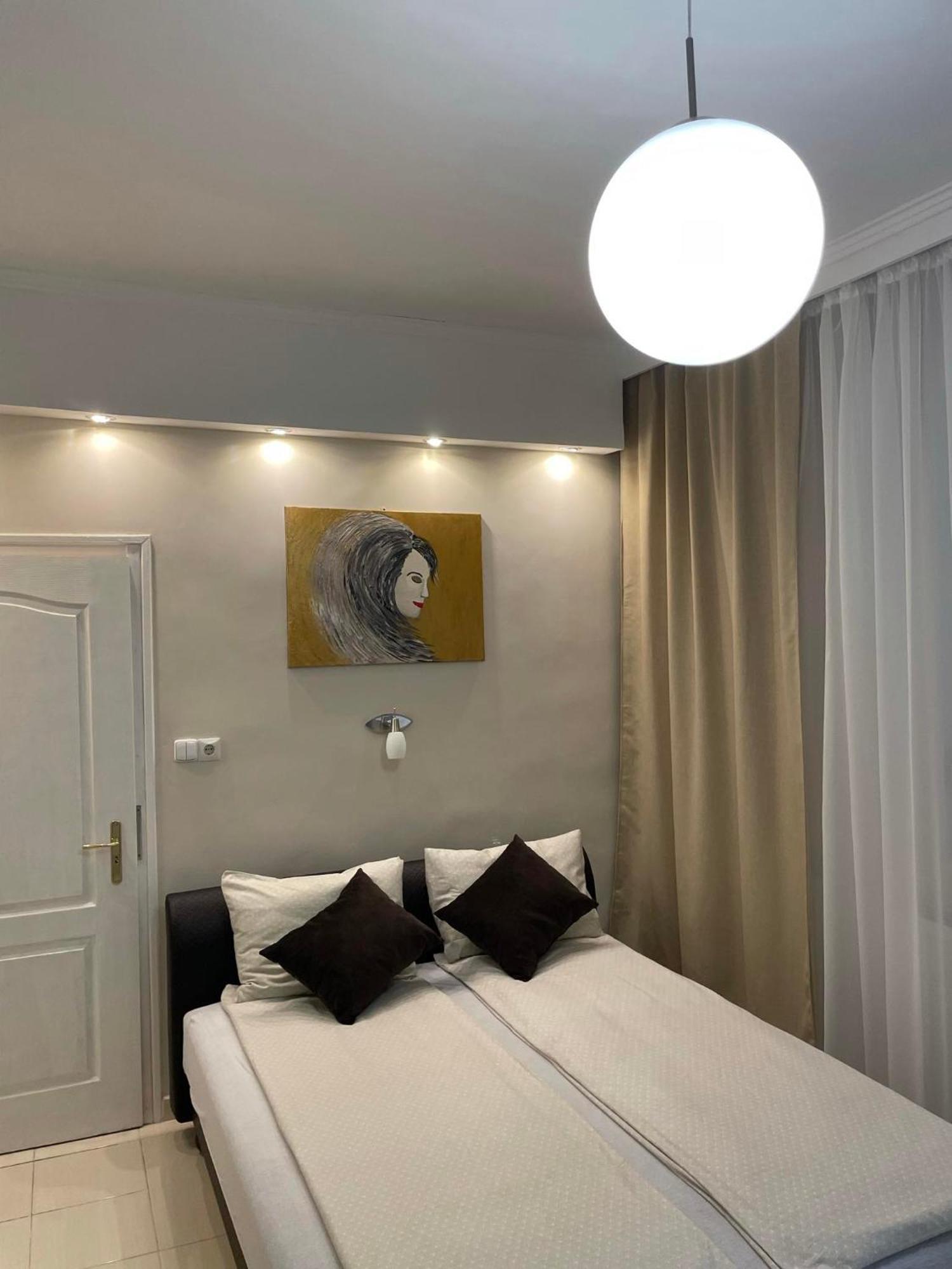 Apartment Adam