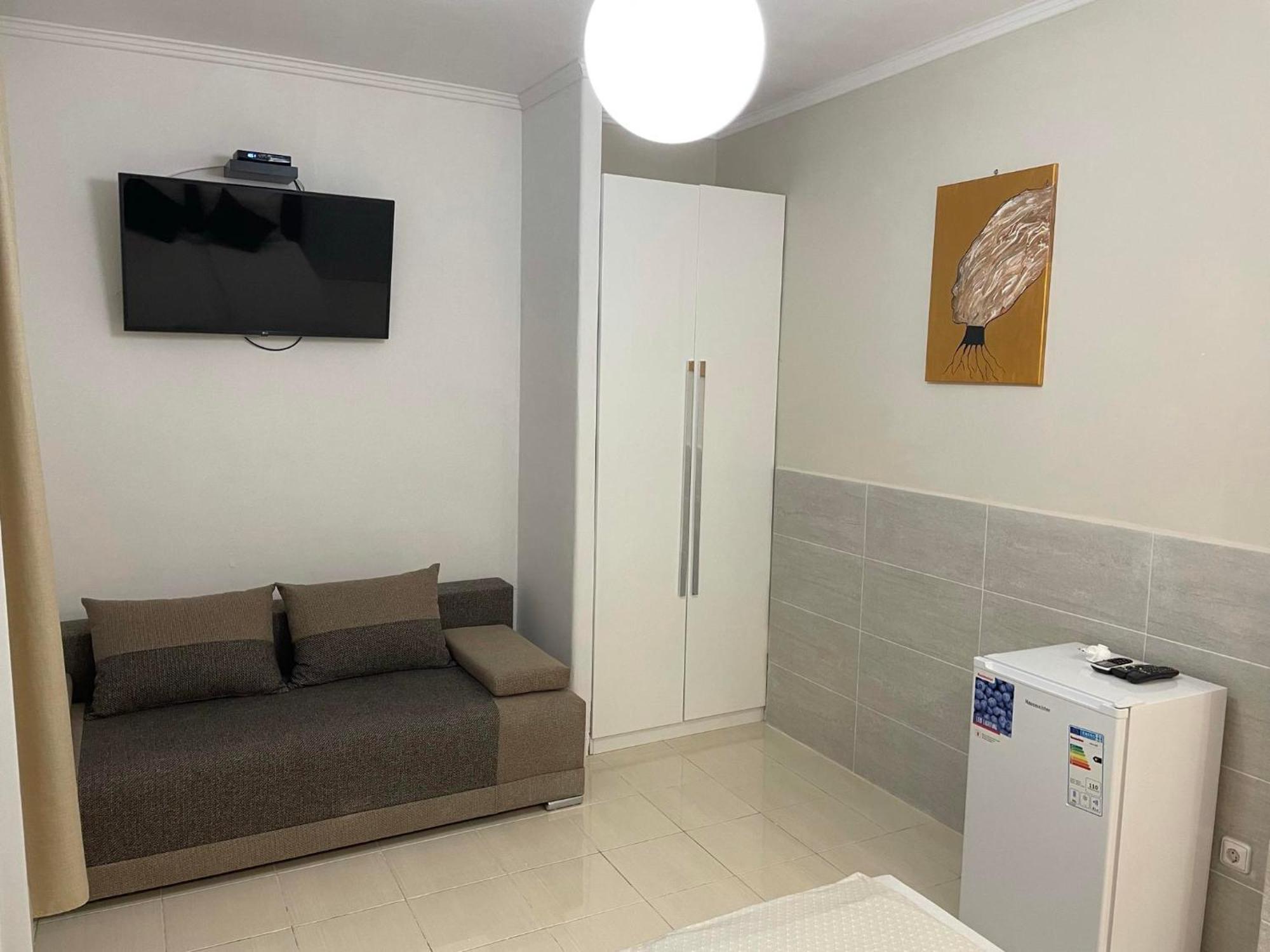 Adam Apartment *